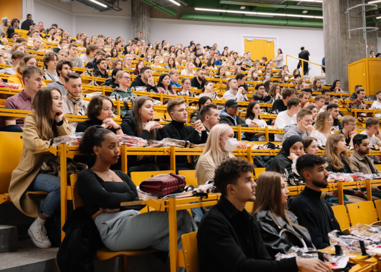 Start of studies 2023/24: Big welcome for WiSo first-year students on October 16, 2023