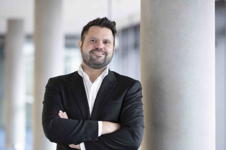 Study: Immigrants earn about 18 percent less on average than a country’s native population