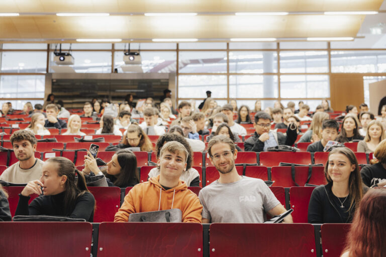 Online information session for the part-time MBA program “Sustainability Management”