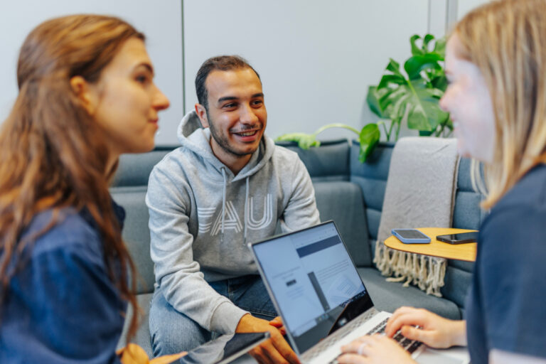 Academic, interdisciplinary and practice-oriented – studying at the School